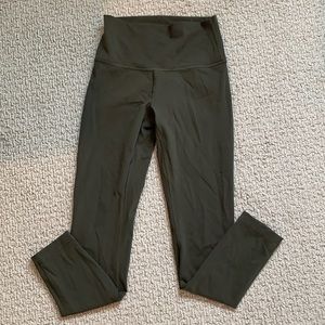Lululemon Wunder Under cropped training leggings